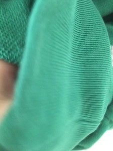 MSGM卫衣墨绿色卫衣，衣服有丝带更显时尚前卫，实物比图片亮