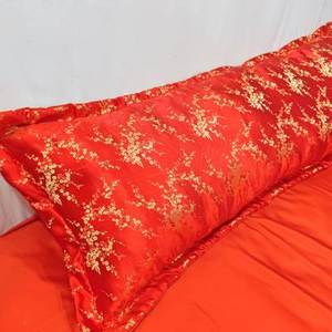 厂家婚庆绸缎长枕套15米 织锦缎双人枕头套18m大红色长枕头枕芯套