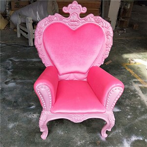 红桃皇后椅公主宝座沙发欧式雕花桃心单人椅拍照道具z网红店落地