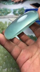 天然原矿天青冻蓝冰岫玉手镯天空蓝圈口59.9mm 厚8.5mm宽17mm