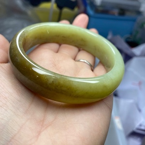 岫岩玉黄白老玉手镯和田玉镯子瑕疵款产地直播间选货暂时没货