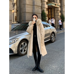 vivi力荐花边长款皮草派克服 海龙0115