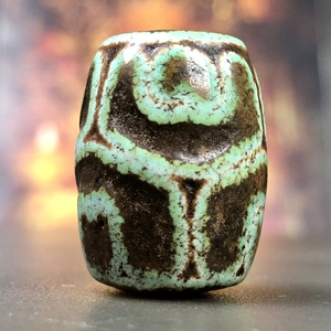 喜马拉雅老矿台湾精工细风化厚包浆至纯蓝釉龟甲莲花天珠高密珍品