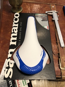 公路车钢轨坐垫 意大利san marco圣马克窄版坐垫 罕见白色