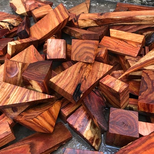 海南黄花梨碎料手串 家具边角料diy雕刻珠子手把件原料红木料60人付款