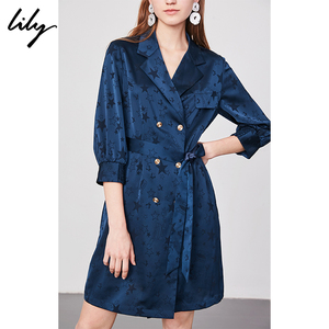 Lily2019春新款女装藏蓝五角星印花双排扣收腰西装领连衣