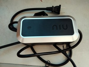 niu电动车48v2.0a充电器小牛充电瓶车u1us青春都市版原配通用配件