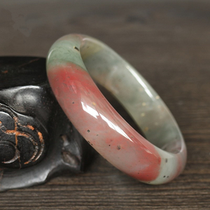 正品鸡血石桂林鸡血玉手镯女贵妃料53内径天然玉石a货冰种玉镯子