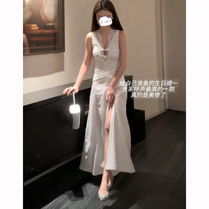 温婉同款白色V领蕾丝连衣裙2024新款收腰气质高级感小众开叉长裙