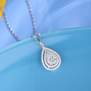 中坦匠语 经典水滴gia97分钻石吊坠求婚结婚礼物白18k镶钻项链