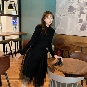 黑色针织连衣裙女2021新款秋冬季中长款温柔风显瘦两件套网纱裙子