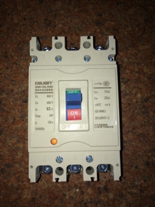 SDM7-100L 系列塑壳断路器 CM1 100A  200 DJM1分励辅助警报 大江