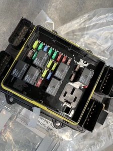 挖掘机三一55 65 75 95 135 215 245-10保险丝盒壳取电接线总成