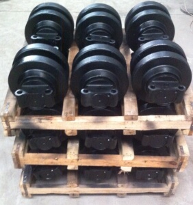 履带吊 强夯机 支重轮 托链轮 导向轮 驱动轮 履带板