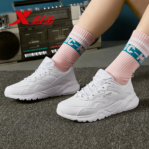 特步女鞋老爹鞋轻便