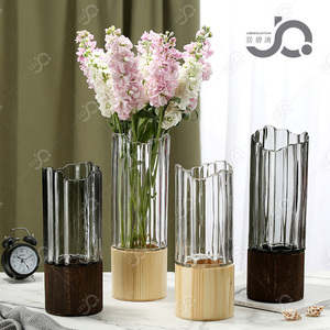 新中式玻璃花瓶轻奢客厅摆件插花带底座竖条木墩创意新款百合玫瑰