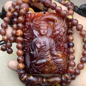 新品高端龙涎香灰琥珀大日如来生肖守护神吊牌吊坠雕刻精美