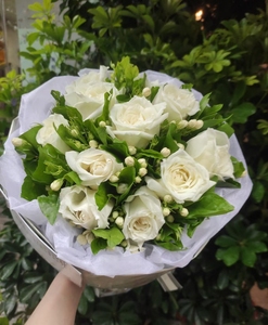 武汉鲜花店 11朵白玫瑰茉莉花束 武汉市区送货上门 配送到家