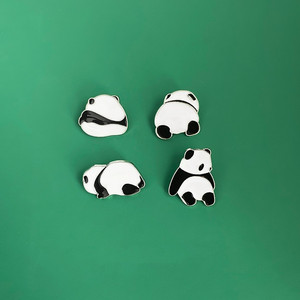 卡通熊猫胸针衣服装饰大熊猫纪念合金徽章送小朋友学生创意小礼物