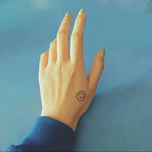 船长家 bigbang权志龙笑脸纹身贴gd明星同款笑脸防水刺青逼真