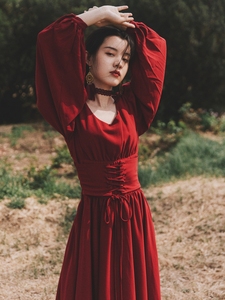 法式赫本复古红色连衣裙收腰系带显瘦茶卡盐湖西藏旅游拍照红裙子