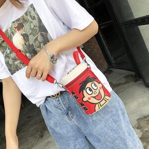 2022新款卡通旺仔牛奶包包女时尚可爱萌儿童单肩斜挎包撞色零食包
