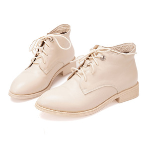 鞋子高跟浅色靴子