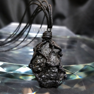 天然澳洲玻化黑陨石原石男女款吊坠宇宙奇石项链澳洲标本天外来客