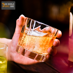 酒吧圣经酒杯