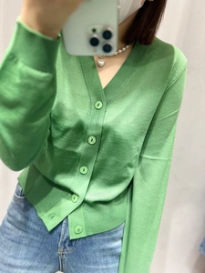 欧货2024春季韩版美丽诺羊毛针织开衫女绿色薄款V领打底上衣外套