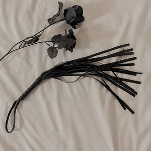 小皮鞭打屁屁马鞭小玩意玩具驯兽散鞭情侣之间男朋友pp污道具教鞭