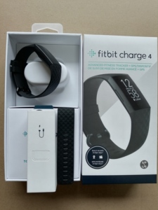 Fitbit Charge 4智能手环运动蓝牙心率监测防水睡眠计步跑步游泳