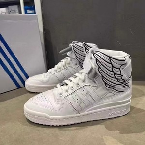 阿迪达斯三叶草jeremy scott联名js男高帮牛皮时尚翅膀板鞋gx9445