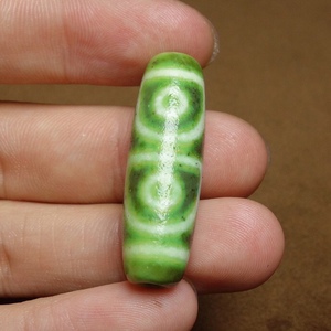 西藏高油原矿老料天然玛瑙青稞藏绿莲花四眼天珠吊坠风化包浆锁骨