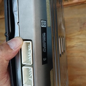 86280 0w670丰田霸道普拉多兰德酷路泽原车音响功放