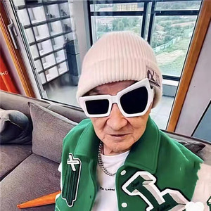 新款ins超火欧美挑眉搞怪墨镜个性夸张不规则大小眼沙雕眼镜搞怪