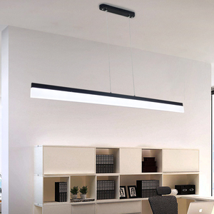 办公桌日光灯办公室