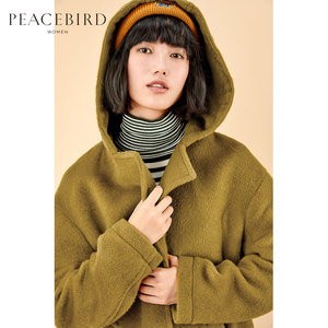 peacebird/太平鸟姜黄色毛呢大衣女新款连帽长毛毛外套