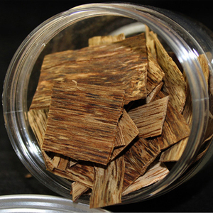 车载沉香熏香片越南芽庄沉香木烟丝汽车熏香器用电子香炉净化空气