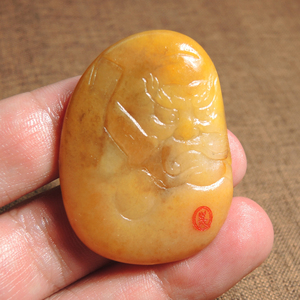 新疆和田玉精品金橘黄原生黄玉籽料杨大钊仿古龙吊坠f0人付款10000
