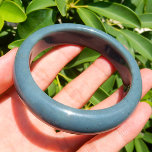 方言和田玉放巨漏老熟罕见细腻新疆蓝玉天空蓝籽料56mm女士手镯w