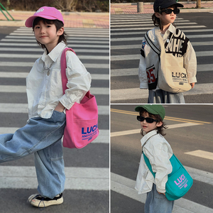 儿童包包女韩版新款时尚简约大容量帆布袋补习包男孩帅气单肩斜挎