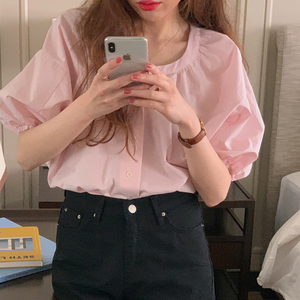 韩版显白粉泡泡袖短袖娃娃衬衫女2024夏季圆领开衫压褶短袖衬衣