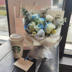 创意迷你小花束碎冰蓝白玫瑰鲜花束生日礼物送女友闺蜜上海苏杭州