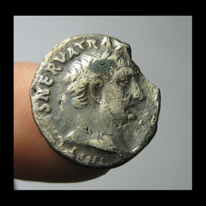 古罗马银币r0417q1*图拉真*公元98-117*(18mm,2.3g)