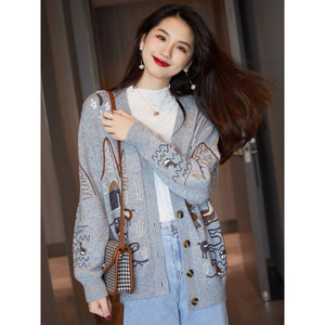 梦特莲娜内衣淘宝ce家经典刺绣贴布字母百搭慵懒风毛衣女宽松圆领