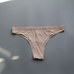 s码 oy 软滑面料透气吸汗 性感美臀后片夹臀型宽边低腰丁字裤