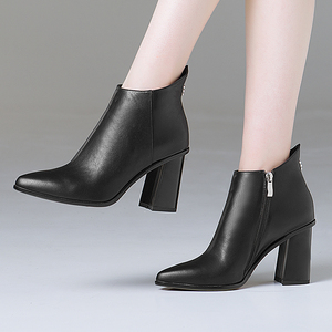 淘宝艾西女鞋官方旗舰店周末有约2017冬季新款安妮娜正品尖头牛皮短靴