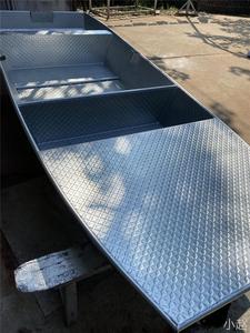 加厚新款铁皮钓渔船鱼养殖打铁鱼船小型船撒网游船艇可wsk配推进