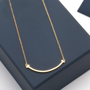 s925银笑脸项链光面微笑锁骨链热销爆款项饰吊坠秋季新款闺蜜礼物